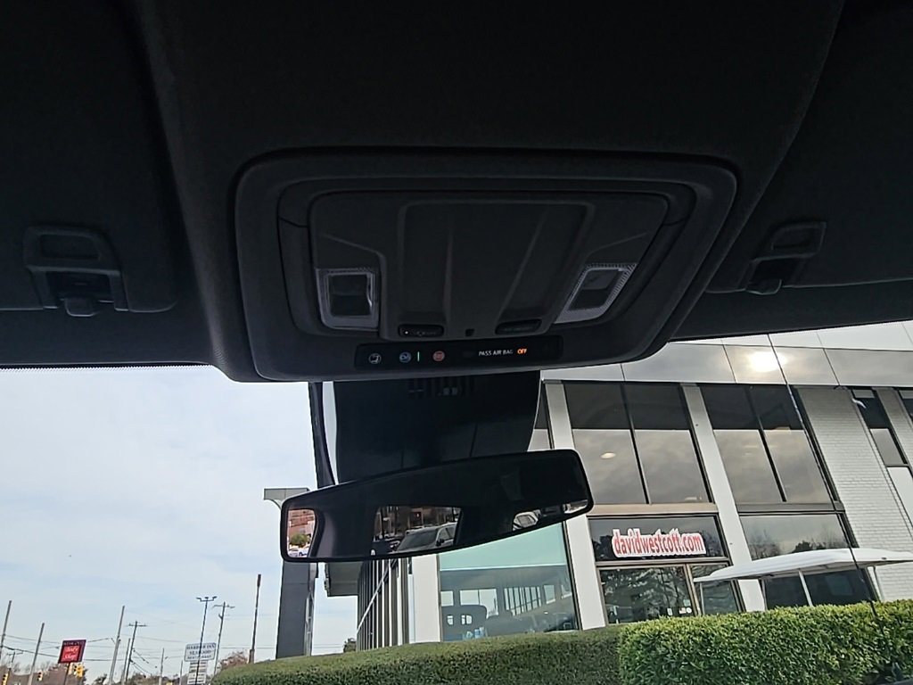 Used 2022 Chevrolet Silverado 1500 LT image 24