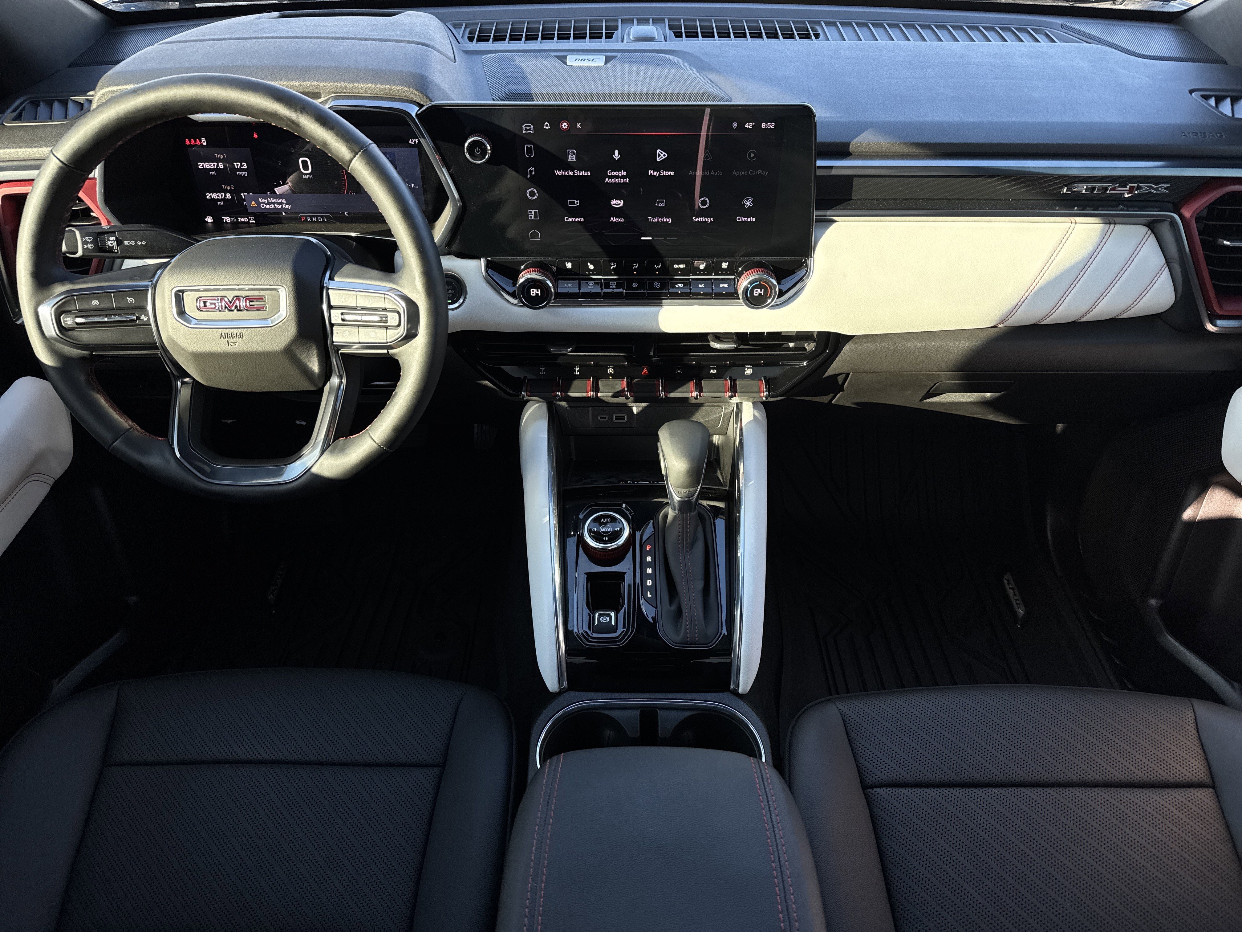 Used 2024 GMC Canyon AT4X image 27