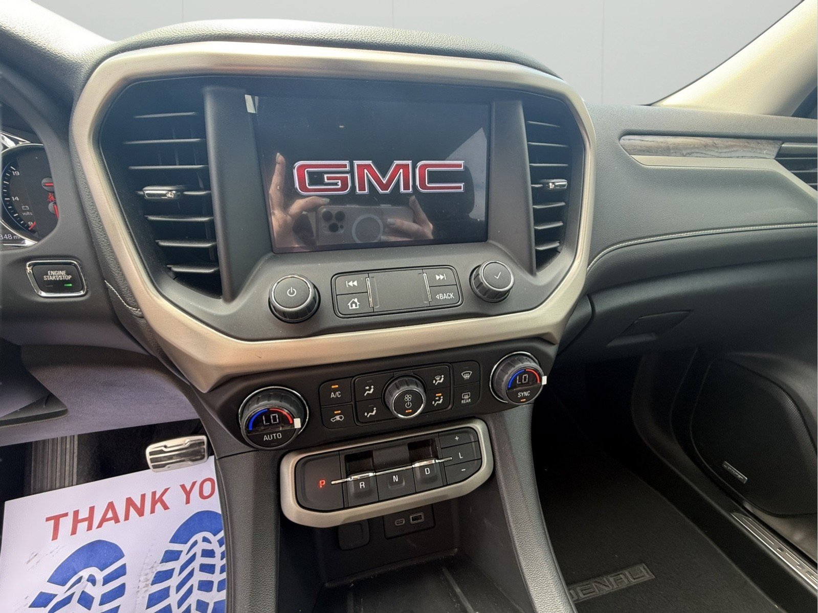 Used 2022 GMC Acadia Denali w/ Denali Technology Package image 15