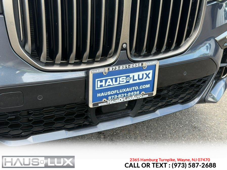 Used 2020 BMW X7 M50i w/ Dynamic Handling Package AWD/4WD image 10