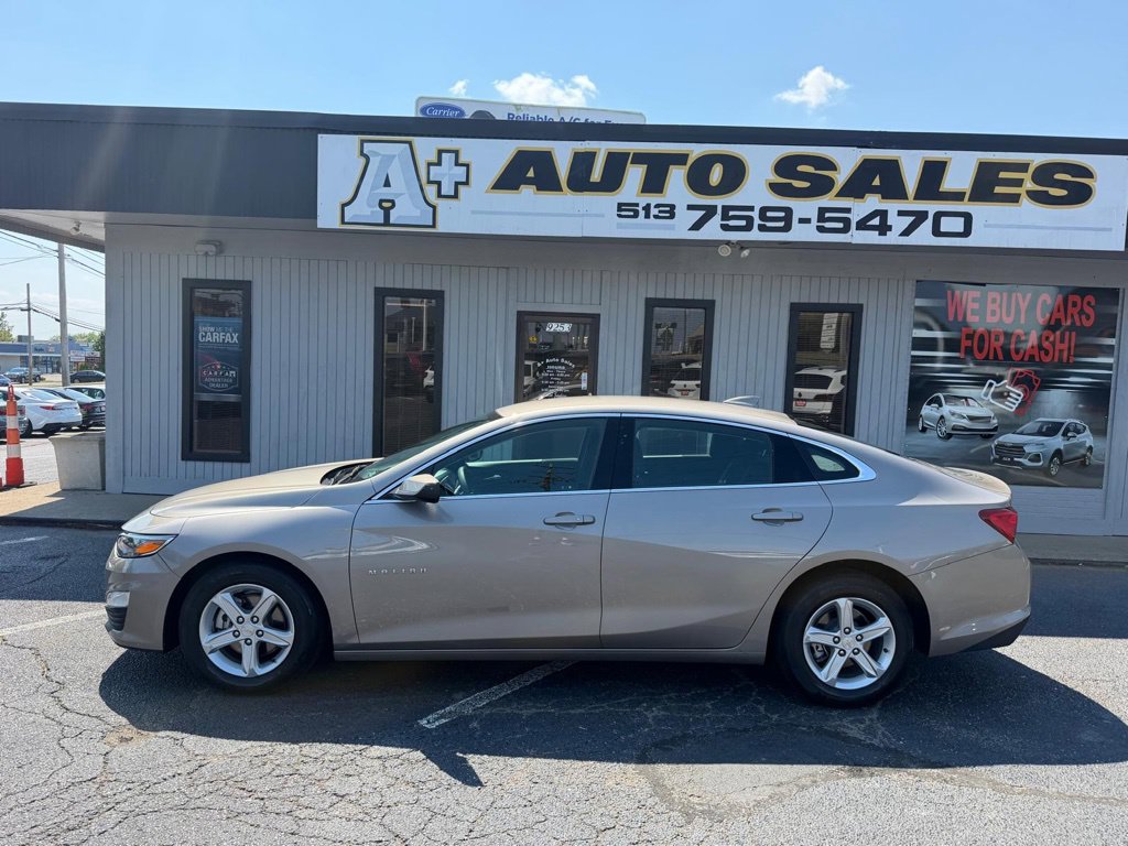 Used 2024 Chevrolet Malibu LT FWD image 1