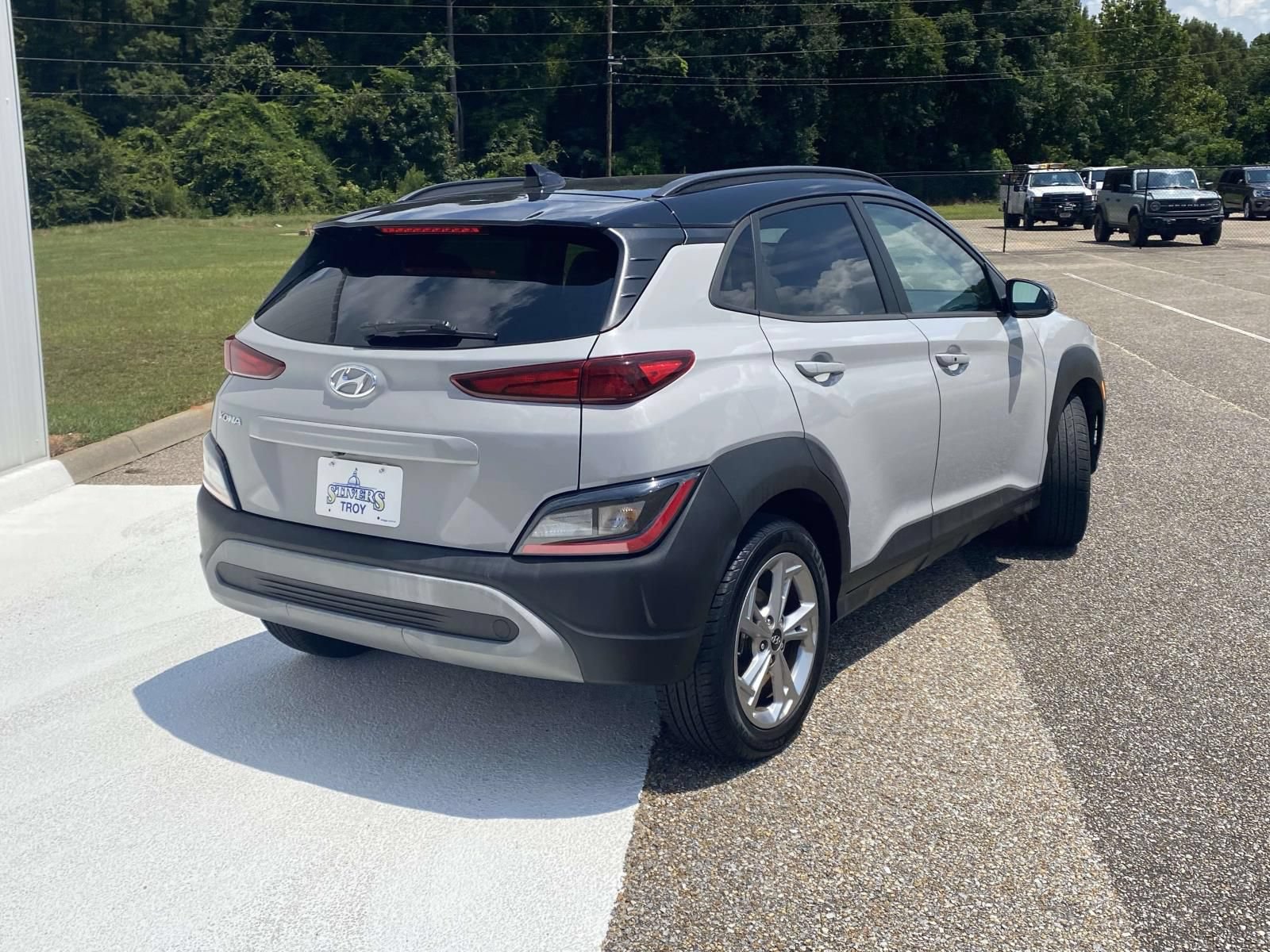 Used 2023 Hyundai Kona SEL FWD image 7