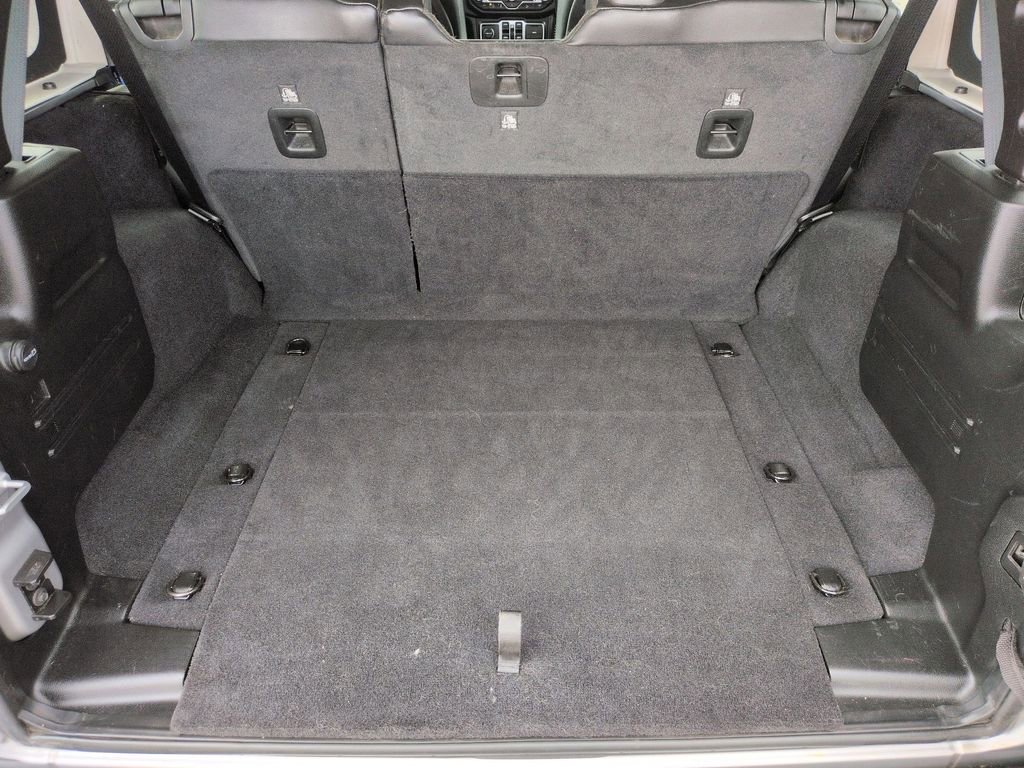 Used 2021 Jeep Wrangler Unlimited Rubicon w/ Cold Weather Group image 19