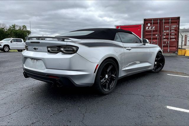 Used 2019 Chevrolet Camaro SS RWD image 4