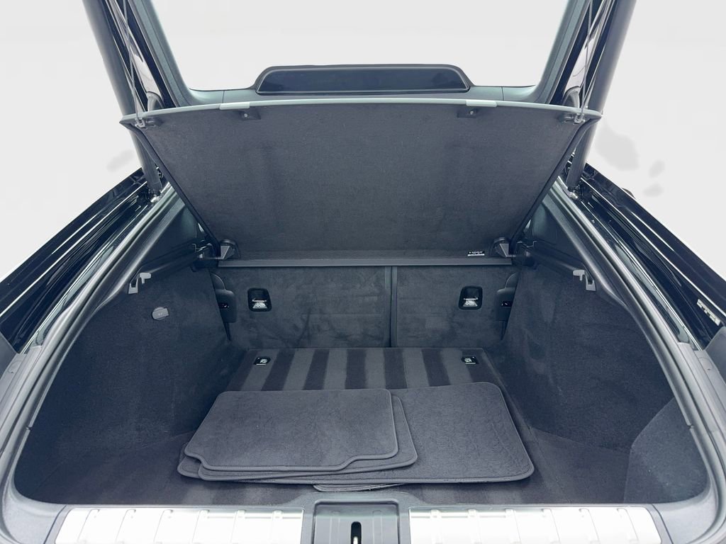 Used 2025 Porsche Panamera w/ Premium Package image 13