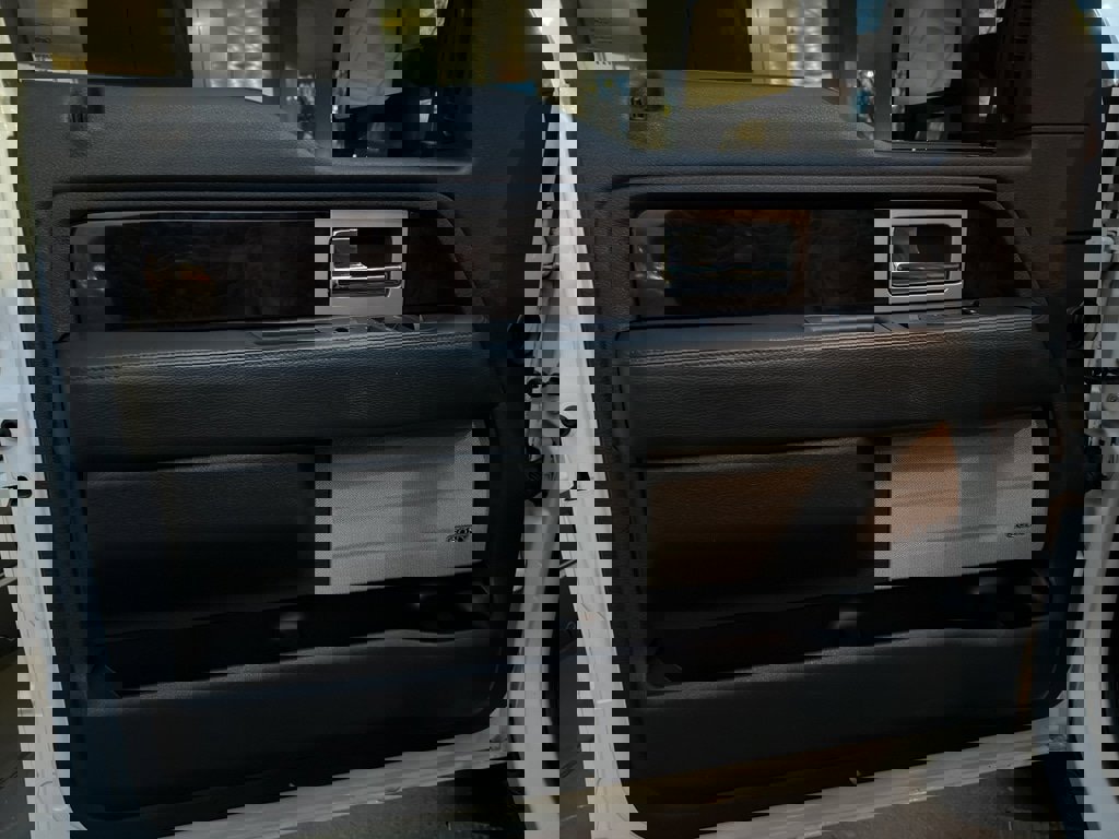 Used 2013 Ford F150 Platinum image 17