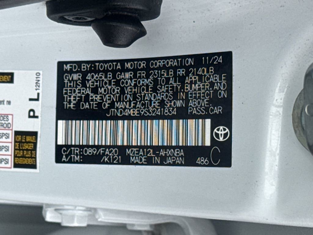 Used 2025 Toyota Corolla SE image 37