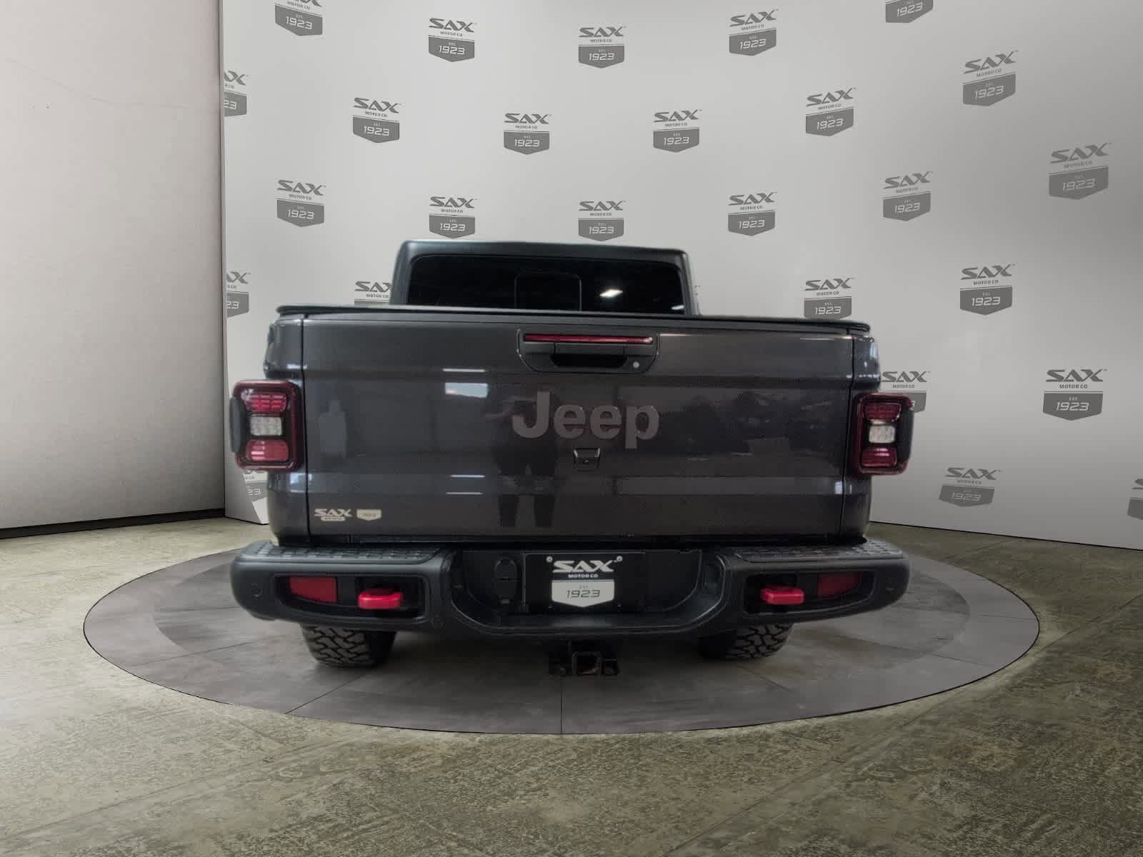 Used 2020 Jeep Gladiator Rubicon AWD/4WD image 4