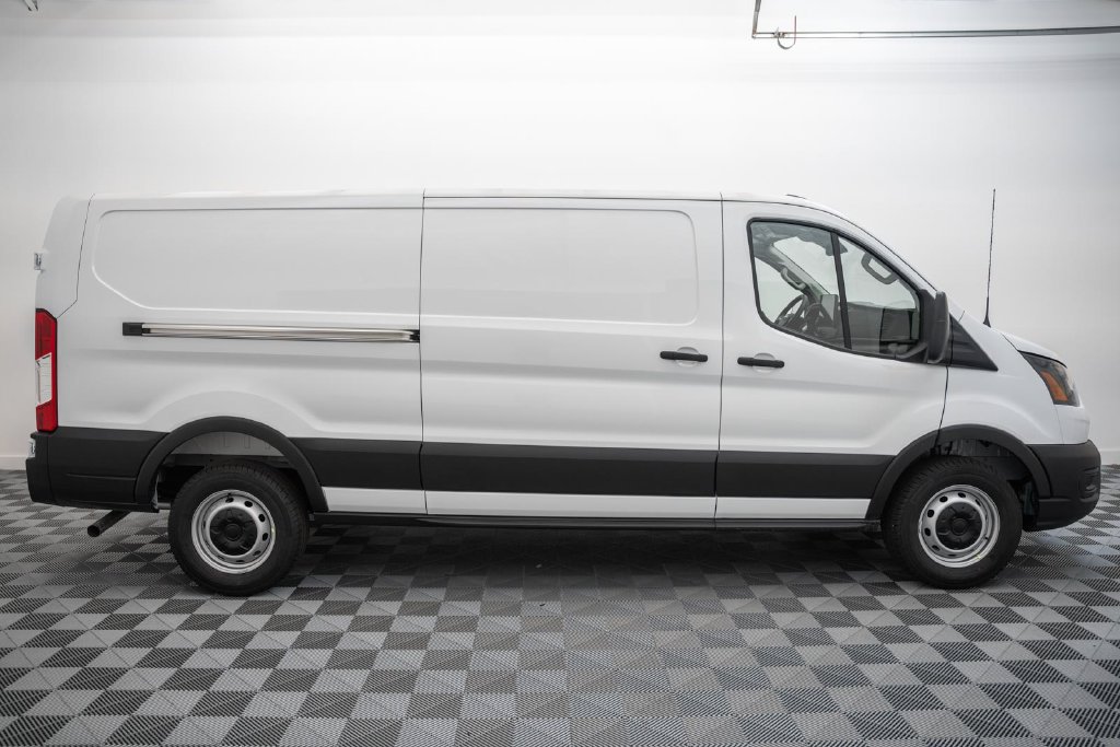 New 2026 Ford Transit 150 Low Roof w/ Load Area Protection Package RWD image 4