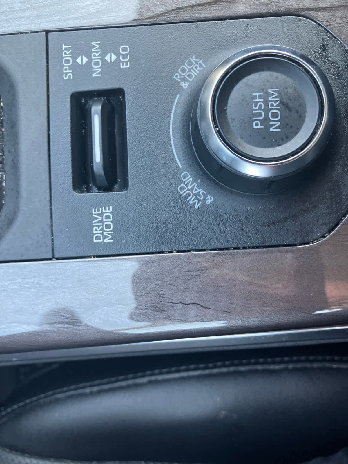 Used 2023 Toyota Highlander Limited image 34