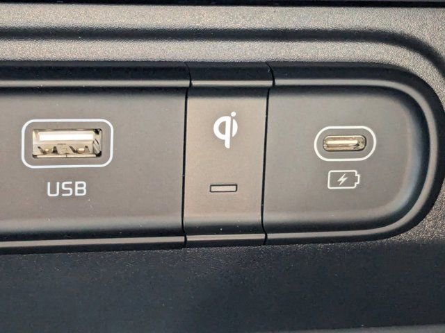 Used 2024 Kia Sportage SX image 22