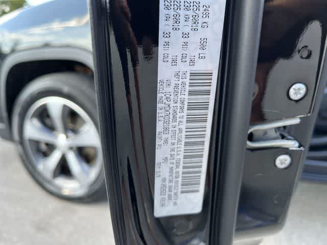 Certified 2019 Jeep Cherokee Limited AWD/4WD image 31