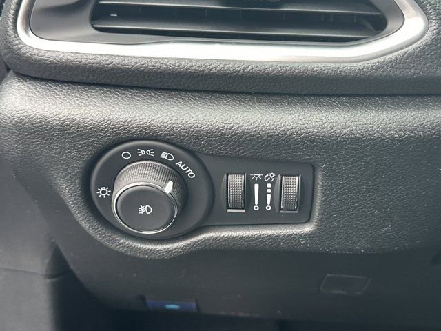 New 2026 Chrysler Pacifica Limited image 23