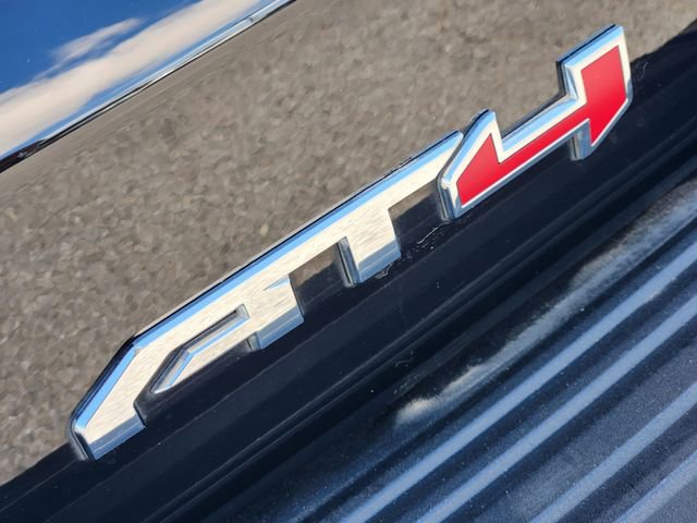 Used 2024 GMC Yukon AT4 w/ LPO, Floor Liner Package image 9