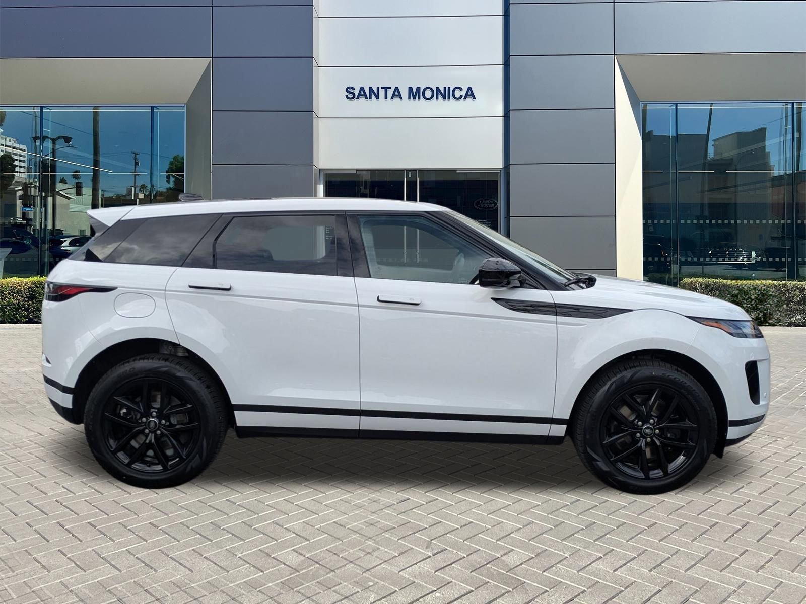 New 2026 Land Rover Range Rover Evoque S image 4