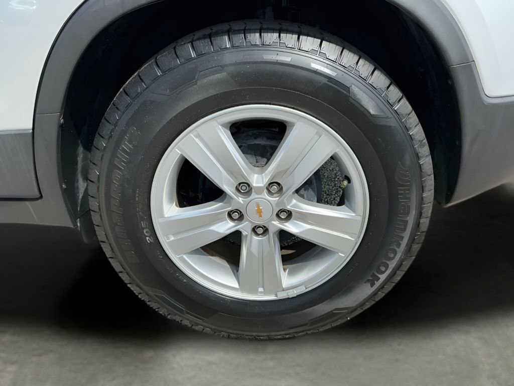 Used 2019 Chevrolet Trax LT w/ LT Convenience Package image 20