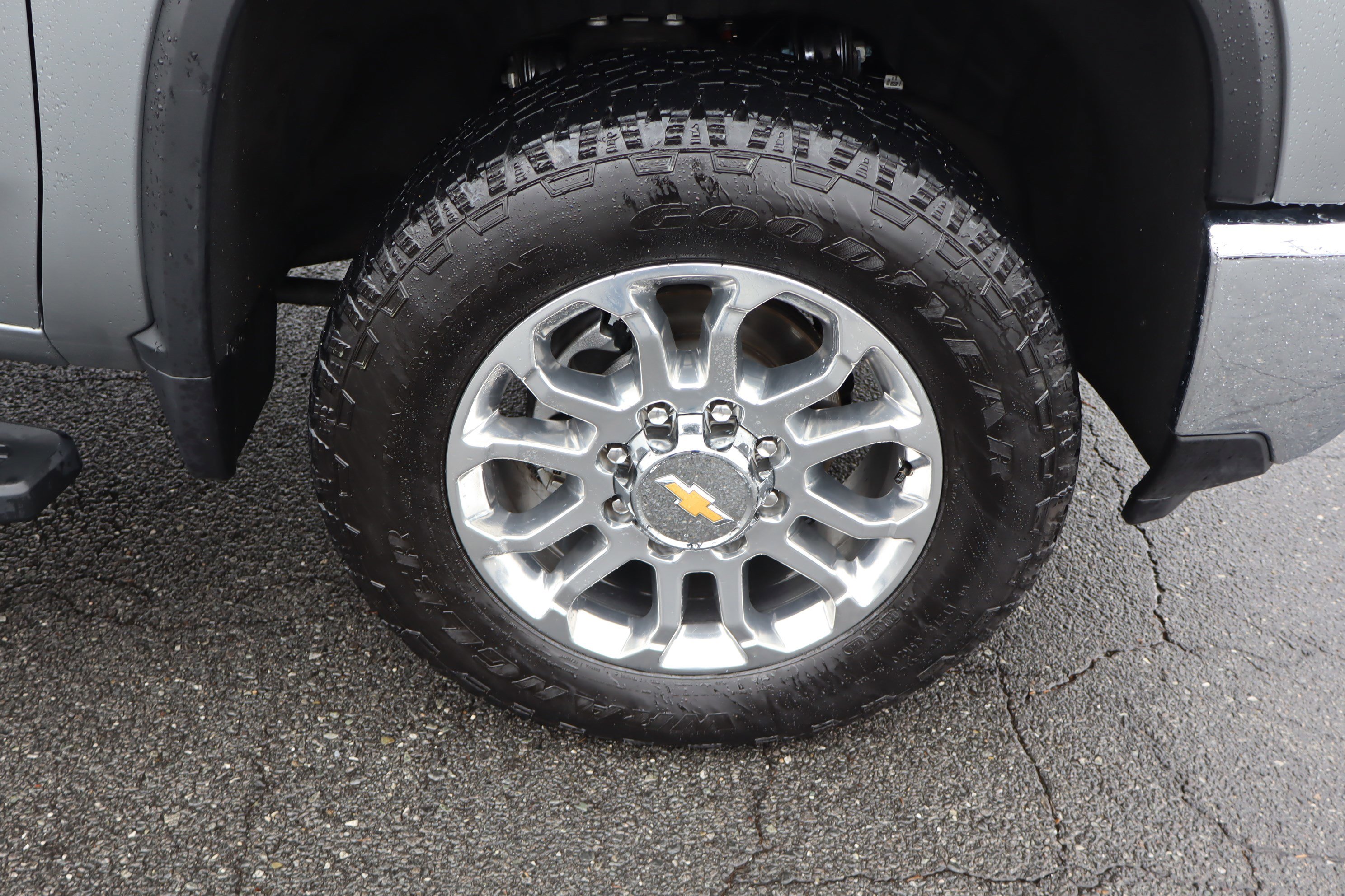 Used 2025 Chevrolet Silverado 2500 LTZ w/ LTZ Plus Package image 38