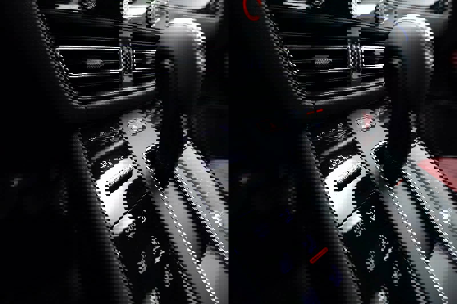 Certified 2025 Porsche Macan image 24