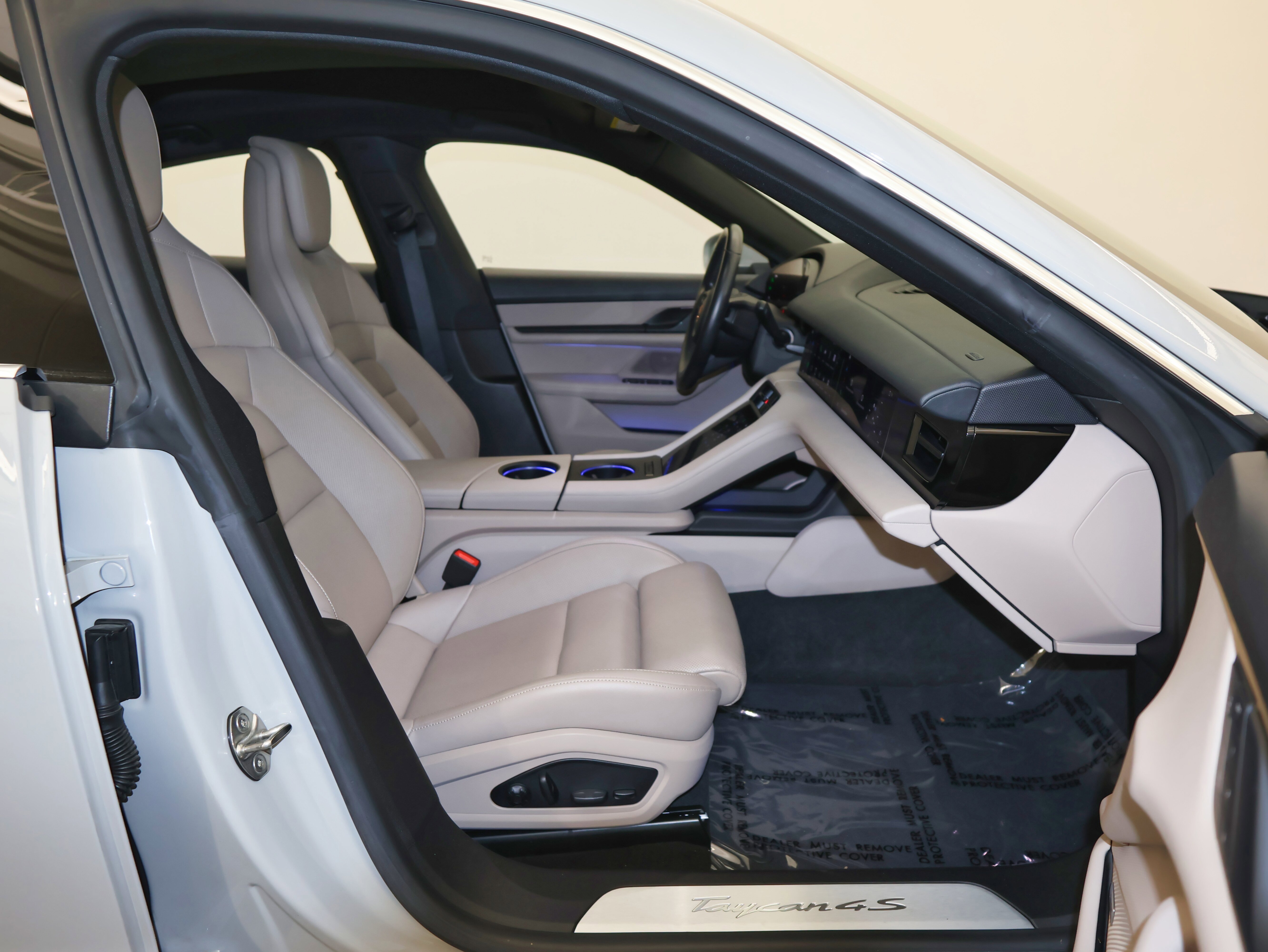 Used 2022 Porsche Taycan 4S image 47