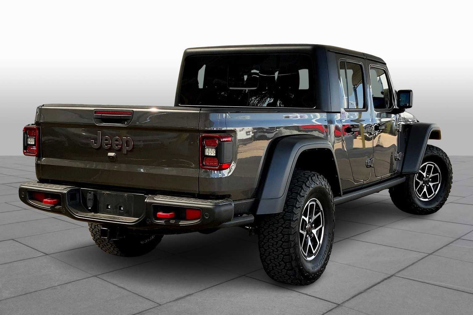 Used 2024 Jeep Gladiator Rubicon w/ Safety Group image 12