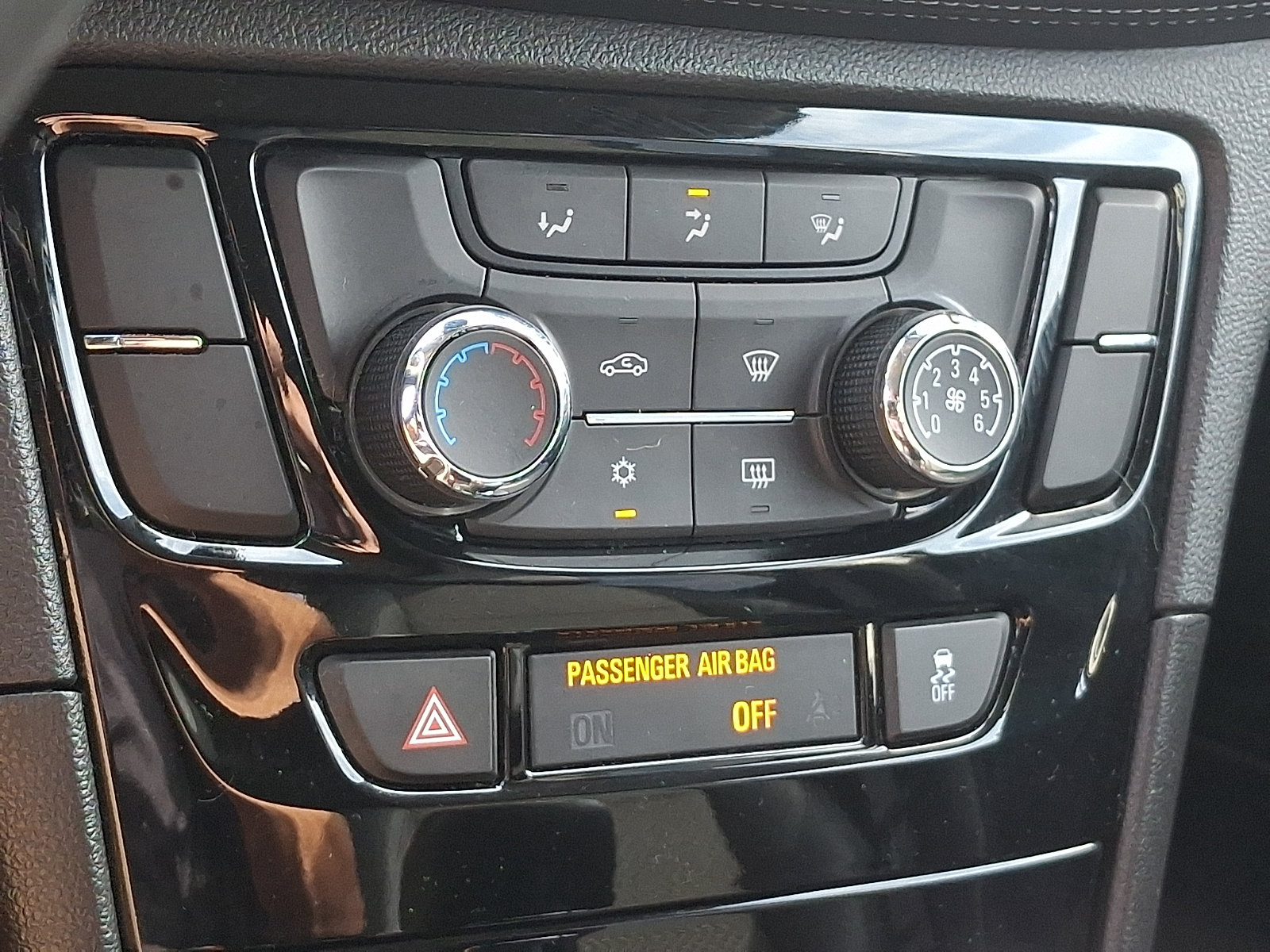 Used 2017 Buick Encore Preferred FWD image 15