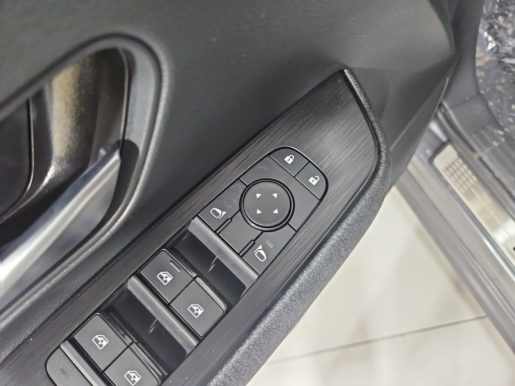 New 2025 Nissan Kicks SV w/ SV Premium Package image 11