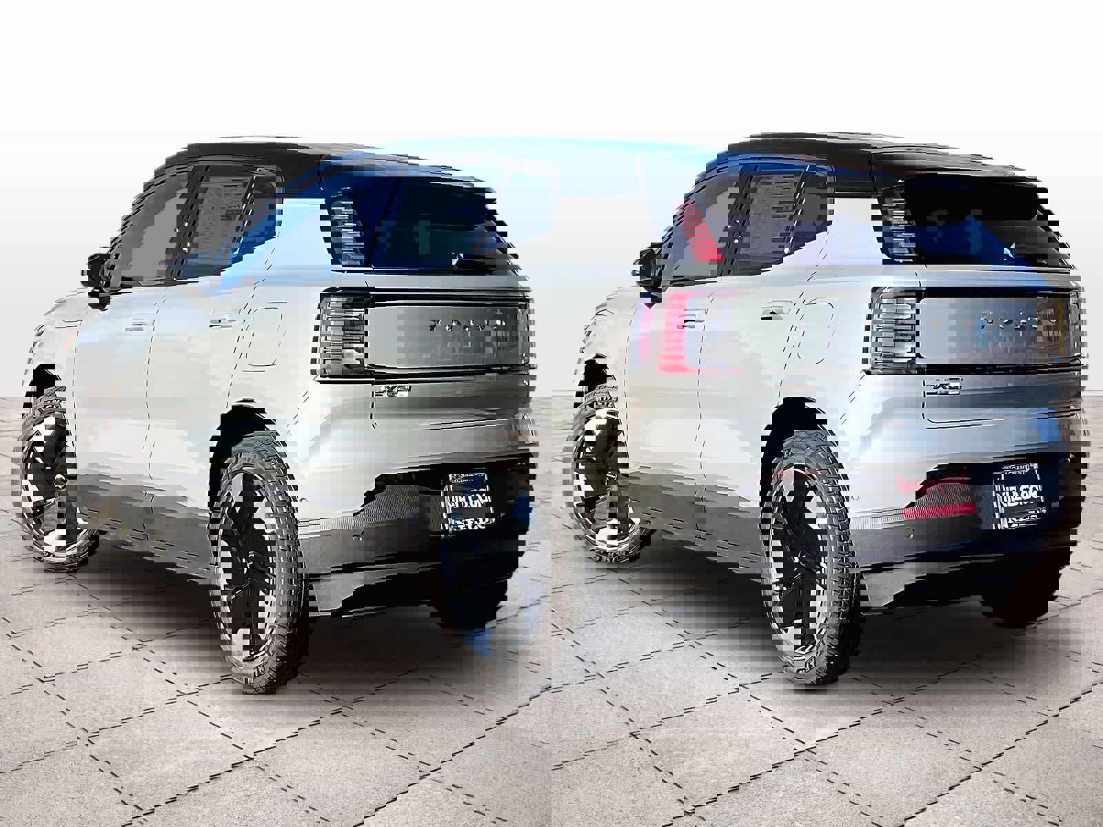 New 2026 Volvo EX30 Ultra w/ Climate Package image 3