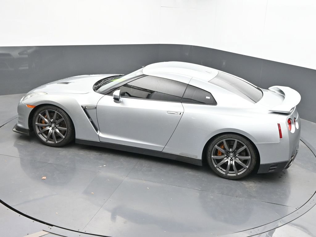 Used 2012 Nissan GT-R Premium image 39