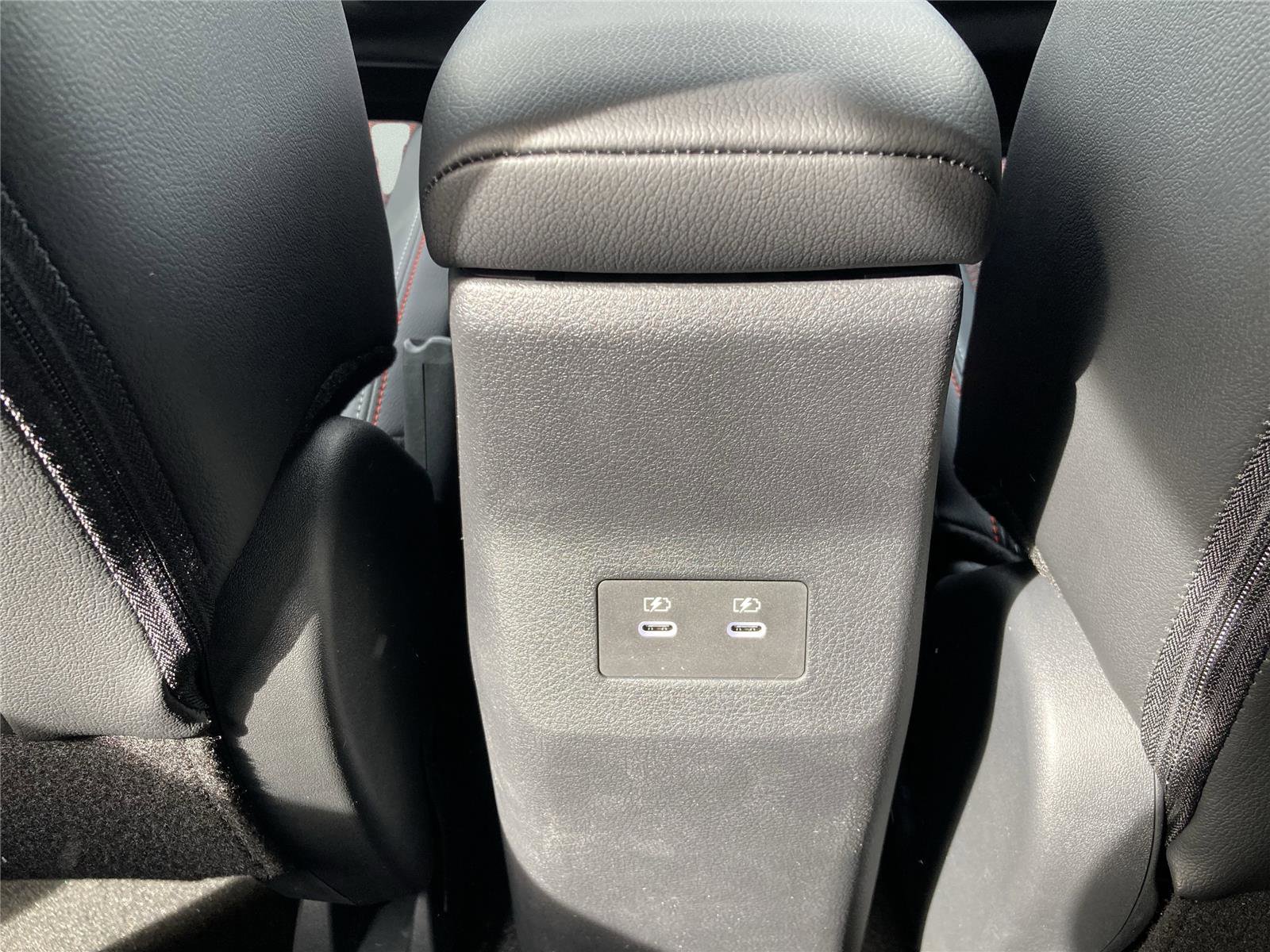 New 2025 Nissan Kicks SR image 31