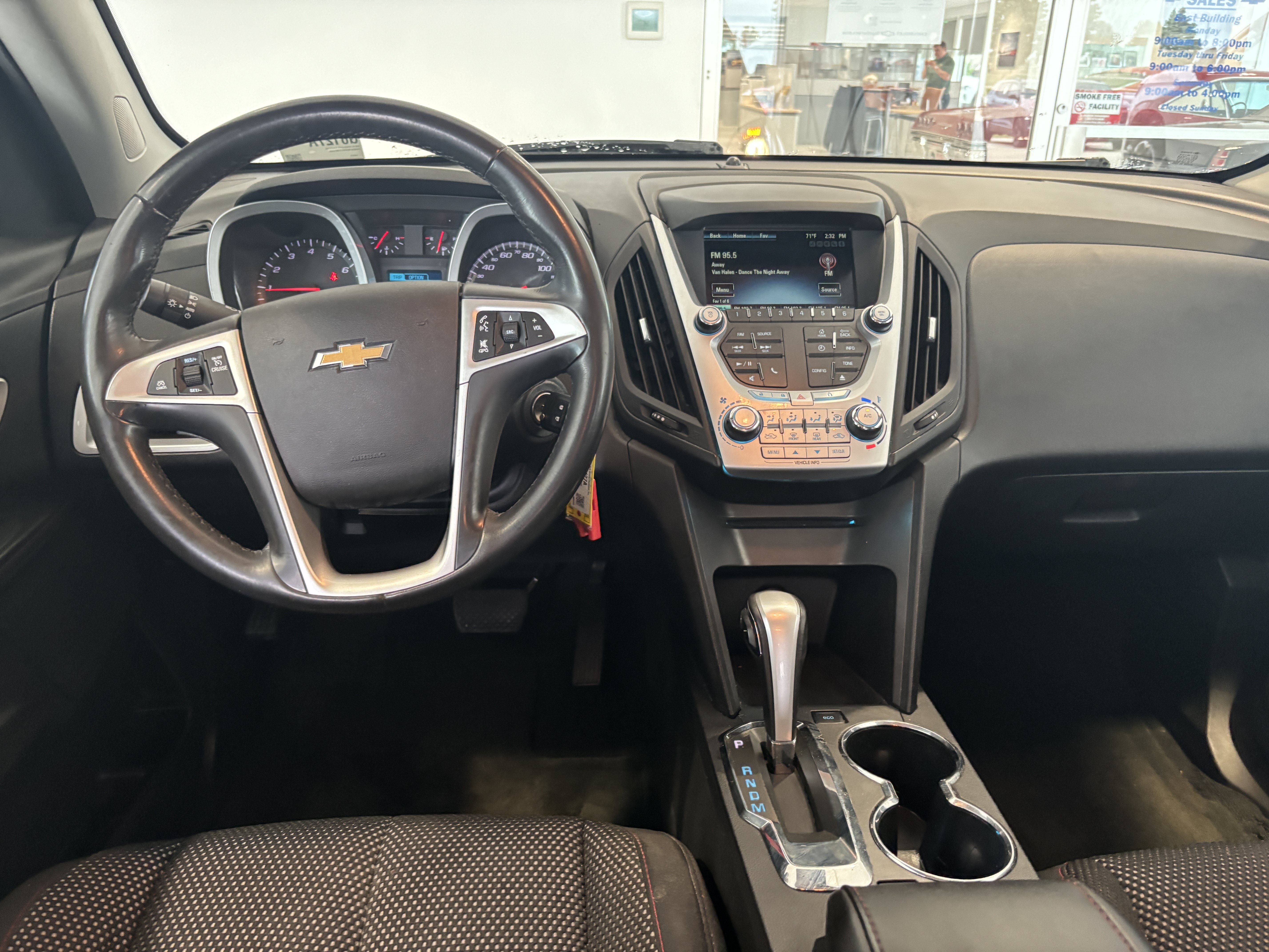 Used 2015 Chevrolet Equinox LT FWD image 3
