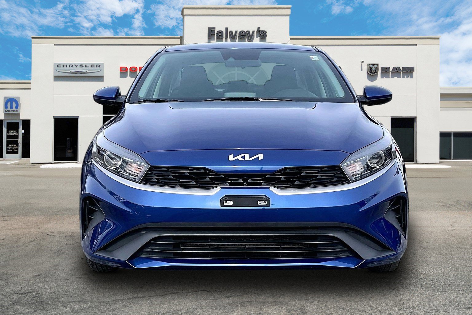 Used 2023 Kia Forte LXS image 3