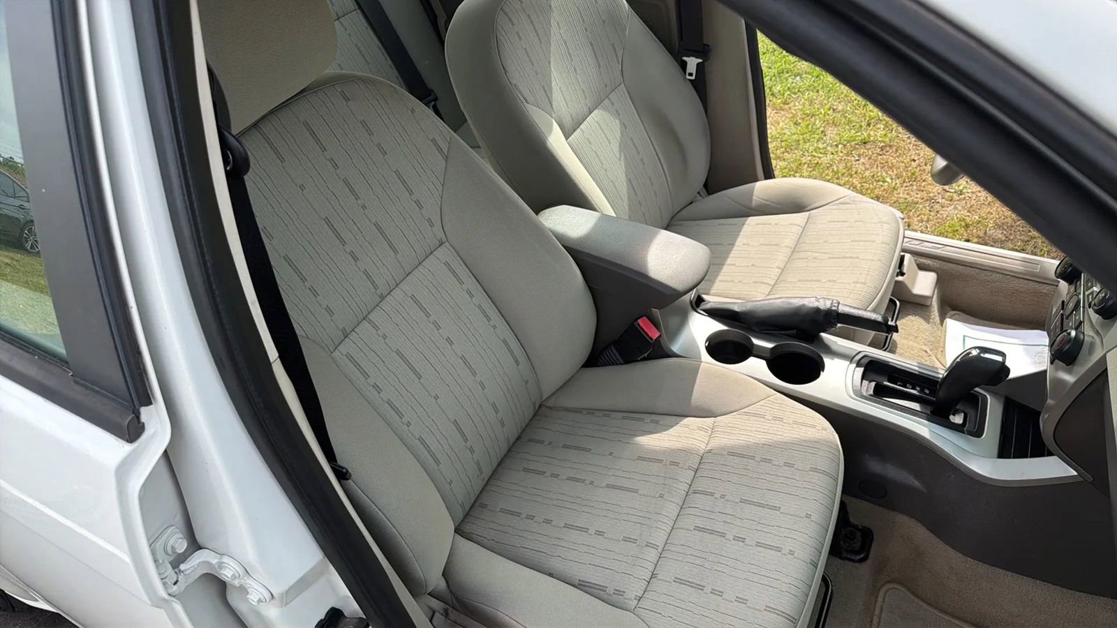 Used 2011 Ford Focus SE FWD image 19