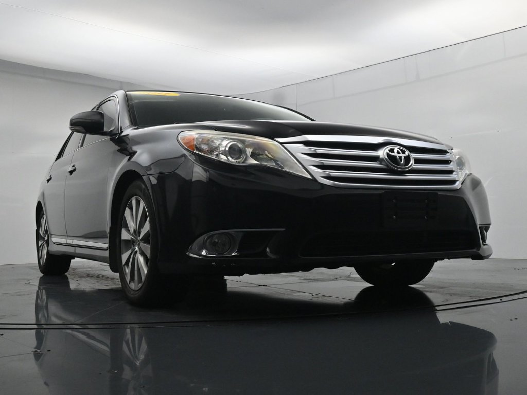Used 2011 Toyota Avalon Limited FWD image 28