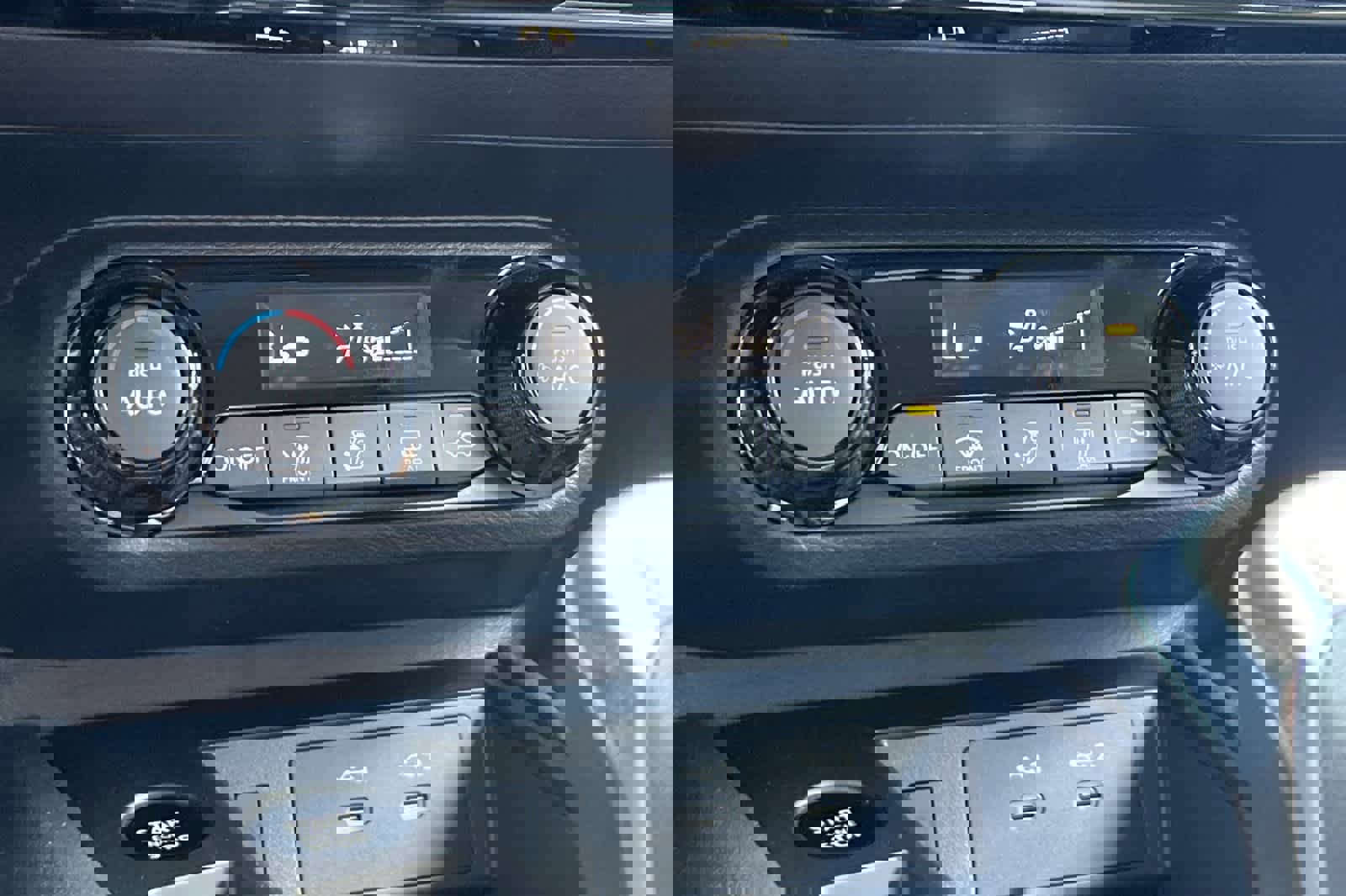 New 2026 Nissan Kicks SV image 23