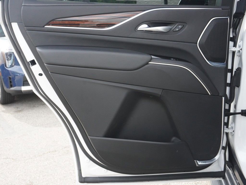 Used 2023 Cadillac Escalade Premium Luxury w/ LPO, Floor Liner Package AWD/4WD image 33