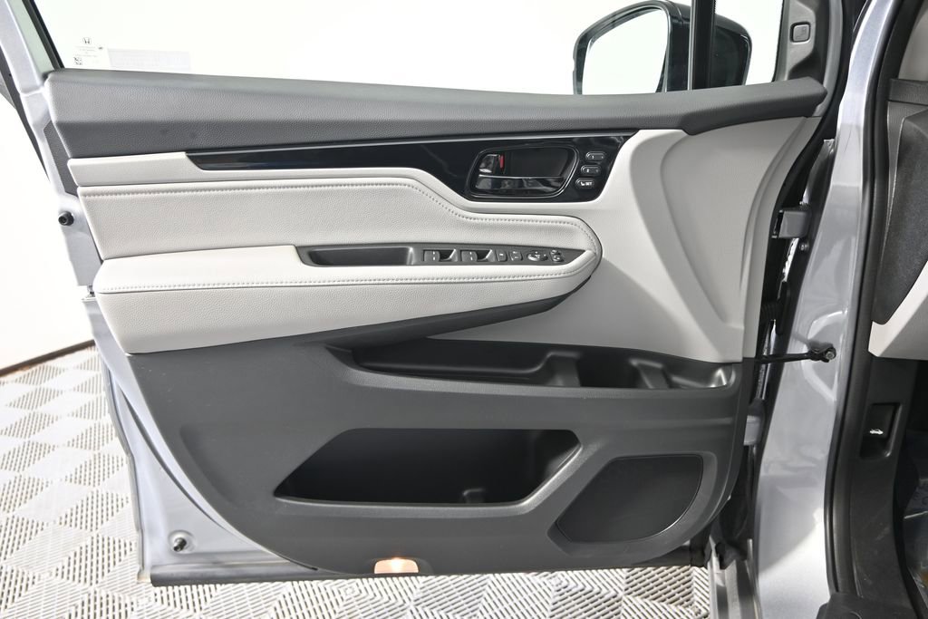 Used 2023 Honda Odyssey Elite image 19
