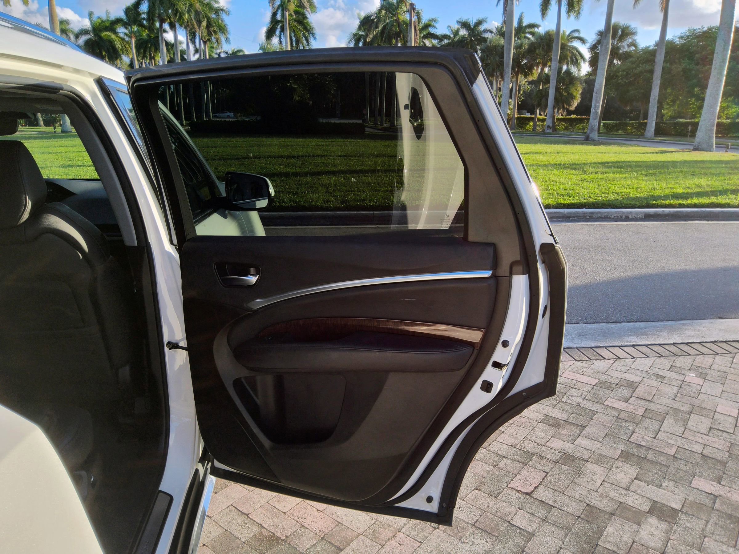 Used 2020 Acura MDX SH-AWD image 34