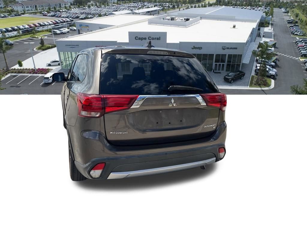 Used 2017 Mitsubishi Outlander SE image 18