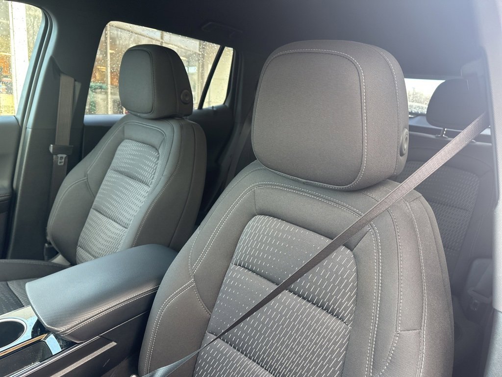 Used 2025 Chevrolet Equinox LT image 11