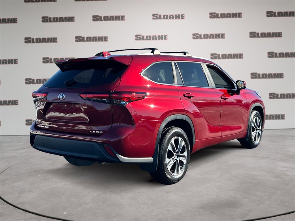 Used 2023 Toyota Highlander XLE image 5