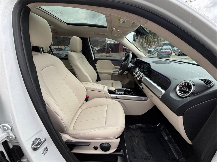 Used 2022 Mercedes-Benz GLB 250 image 44