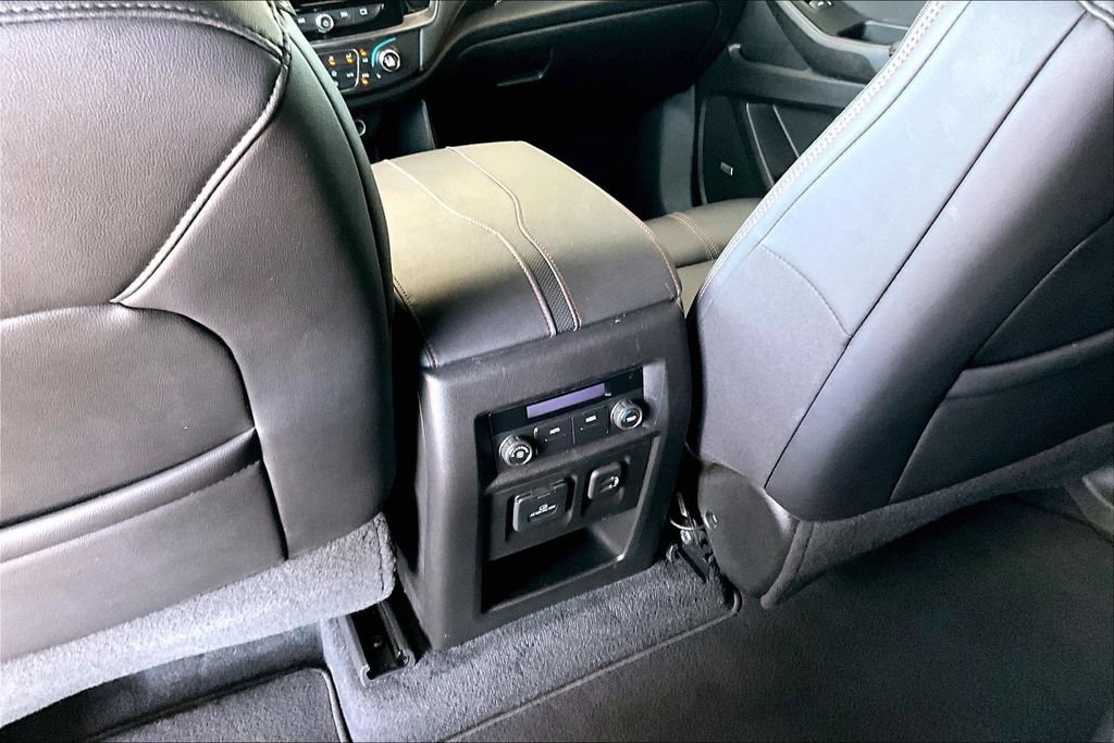 Used 2023 Chevrolet Traverse RS AWD/4WD image 14