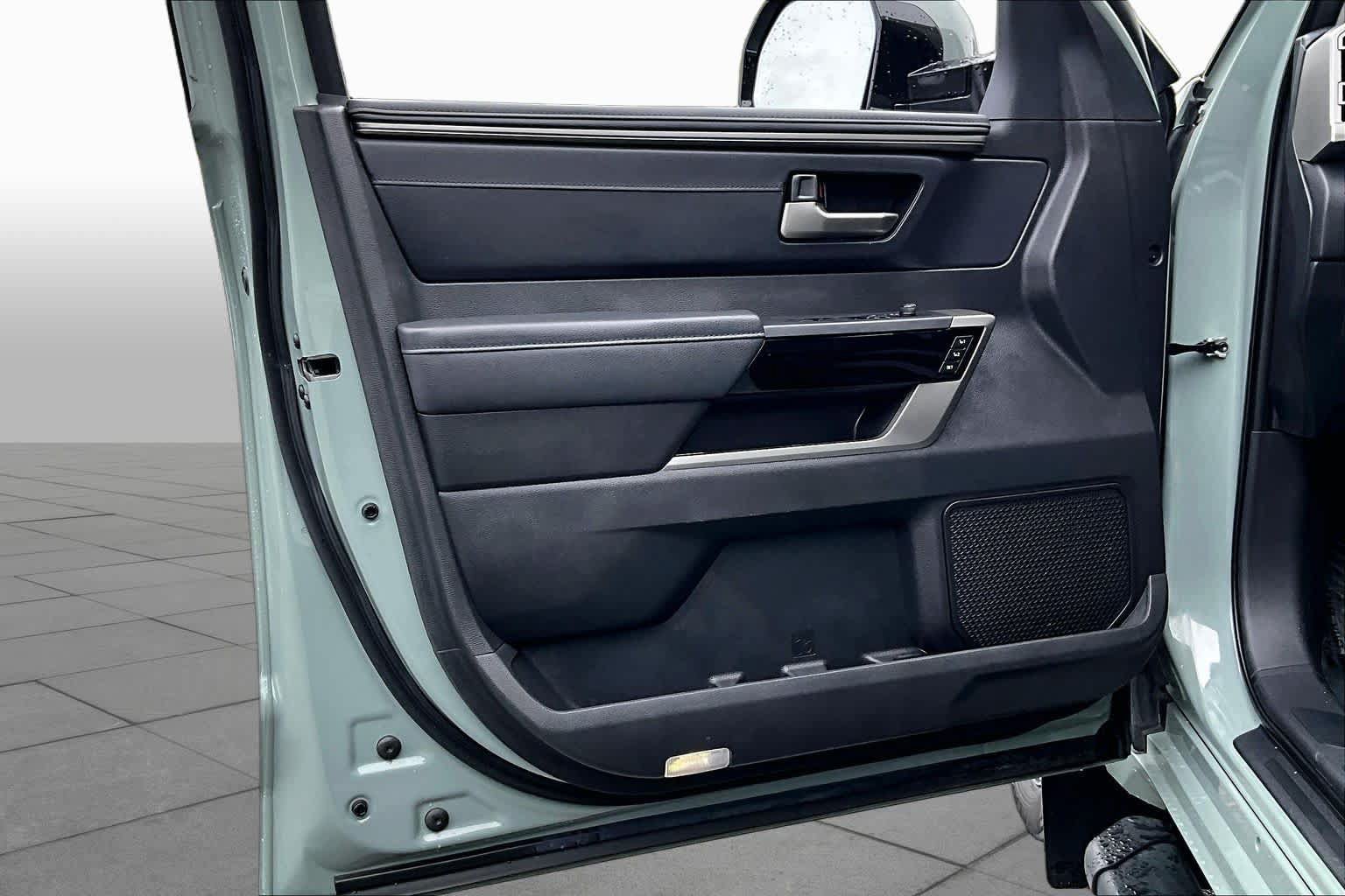 Used 2024 Toyota Tundra Limited AWD/4WD image 21
