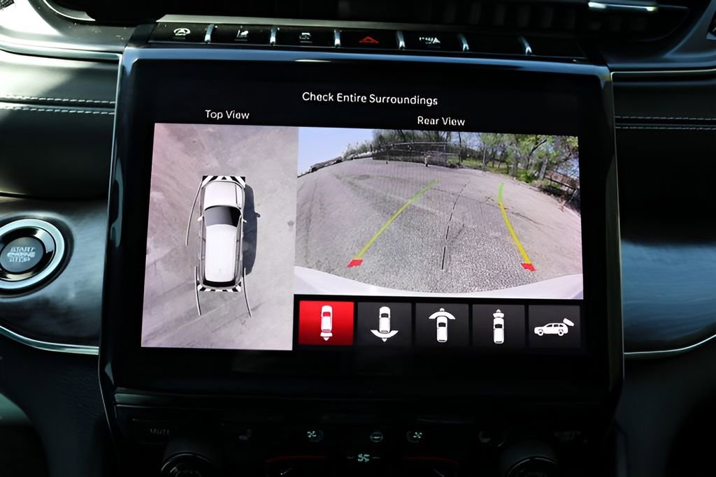 Used 2024 Jeep Grand Cherokee Overland w/ Adv Protech Group III image 22