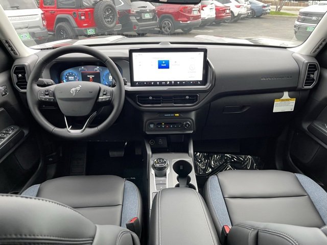 New 2025 Ford Bronco Sport Outer Banks w/ Topo Graphic Package image 7