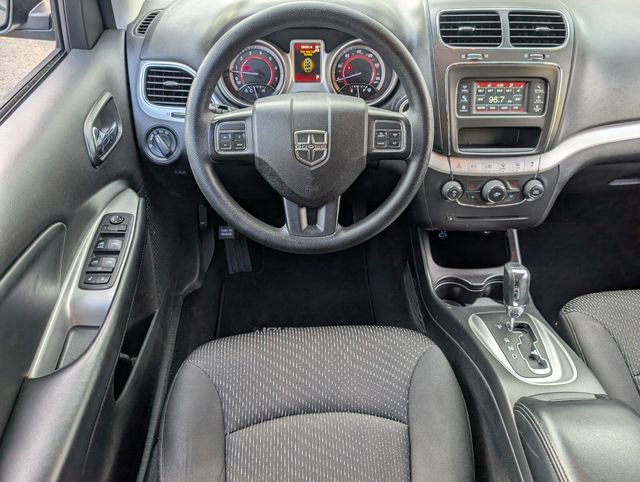 Used 2017 Dodge Journey SE w/ Flexible Seating Group image 11