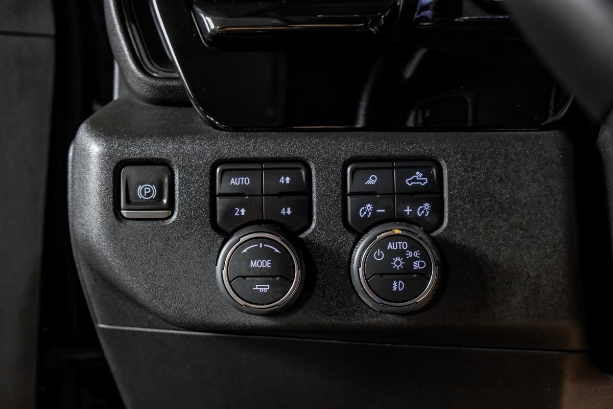 Used 2024 Chevrolet Silverado 2500 ZR2 AWD/4WD image 25