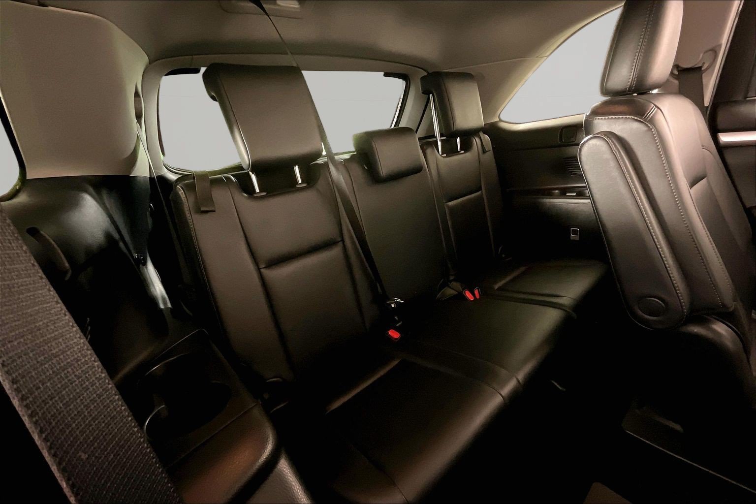 Used 2019 Toyota Highlander XLE AWD/4WD image 28