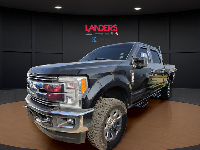 Used 2017 Ford F250 Lariat w/ Lariat Ultimate Package AWD/4WD image 1