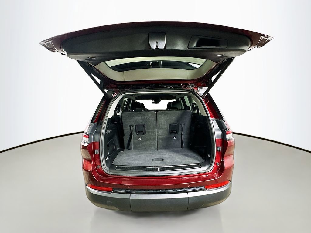 Used 2022 Jeep Grand Cherokee L Limited w/ Luxury Tech Group II image 37